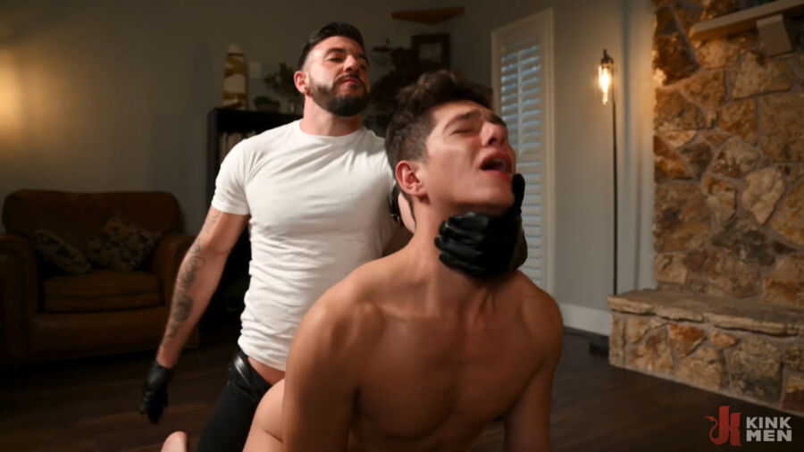 Kinky Ian Homes Dominates Benvi Gay Bareback Video