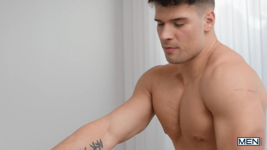 Malik Delgaty Barebacks Enzo Muller